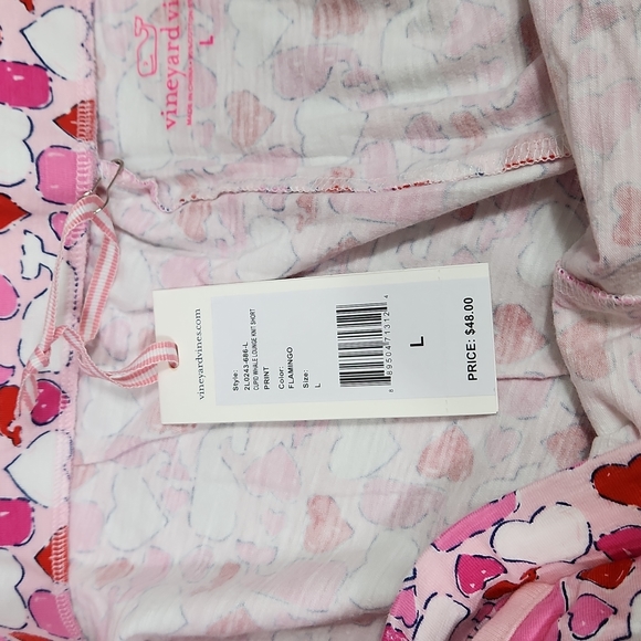 Vineyard Vines Cupid Whale Shorts - Picture 7 of 7